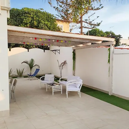 Lovely In With Jacuzzi Marzamemi