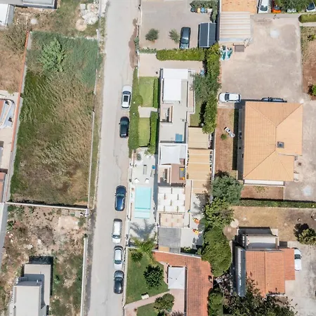 Residenza Flamingo 別荘 マルツァメミ